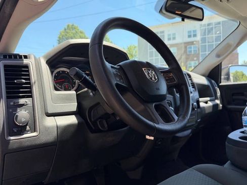 Used 2015 RAM 1500 Express RWD image 10