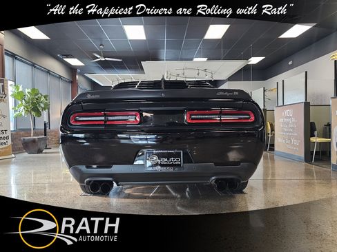 Used 2023 Dodge Challenger R/T w/ T/A Package image 7