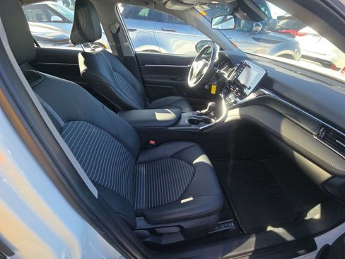 Used 2024 Toyota Camry SE image 15