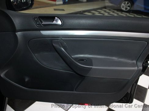 Used 2009 Volkswagen GTI 4-Door image 26