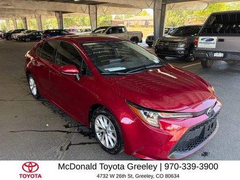 Used 2022 Toyota Corolla LE w/ LE Convenience Package FWD image 3