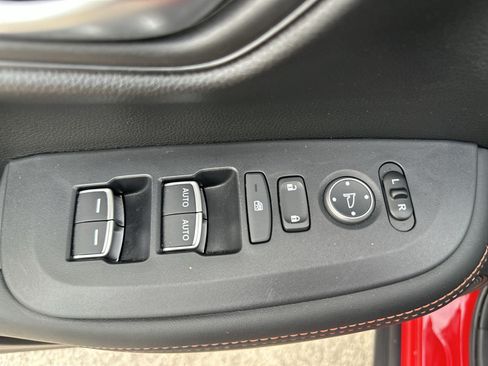 Used 2025 Honda HR-V Sport image 15