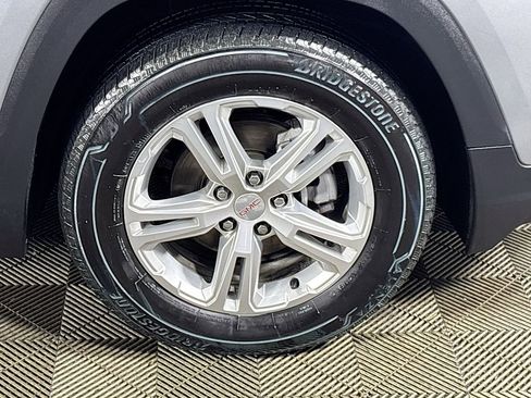 Used 2024 GMC Terrain SLE image 22