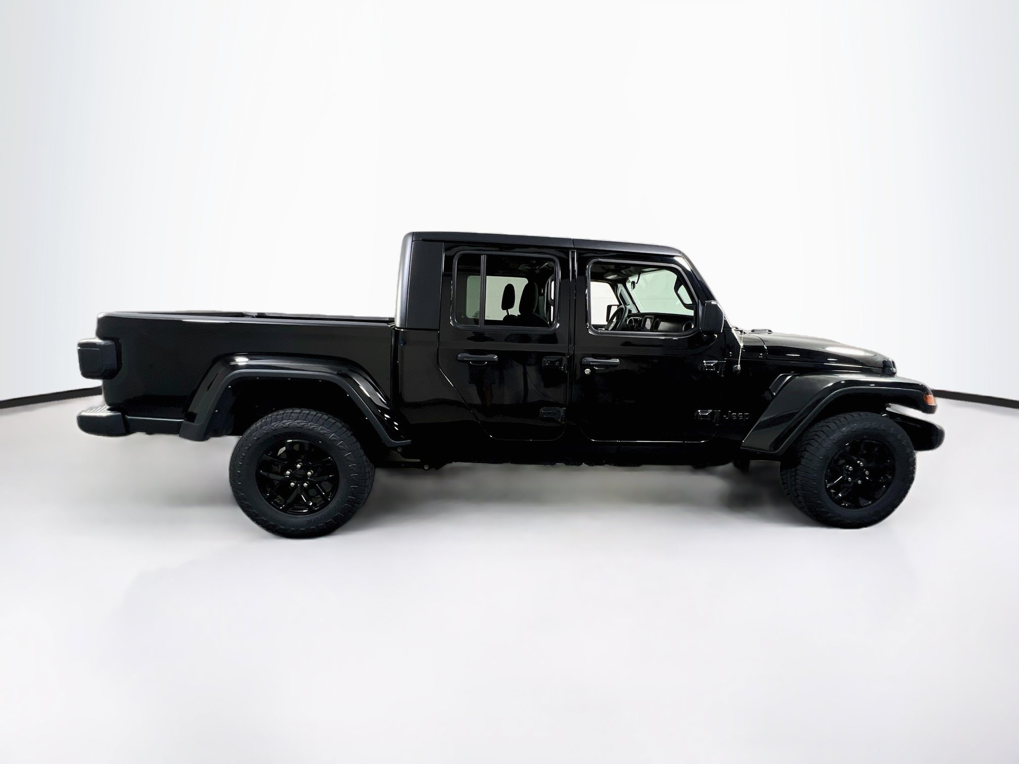 Used 2023 Jeep Gladiator Sport AWD/4WD image 4