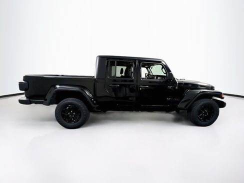 Used 2023 Jeep Gladiator Sport AWD/4WD image 4