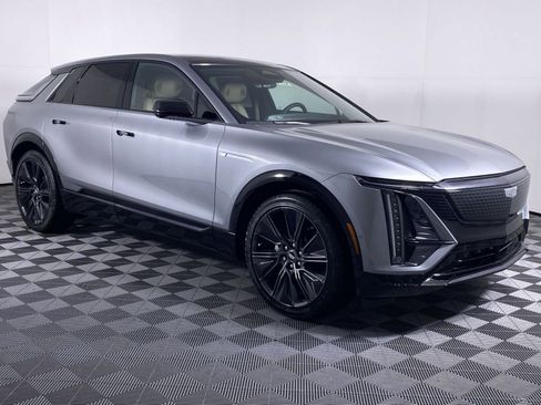New 2025 Cadillac Lyriq Sport w/ Nappa Leather Package AWD/4WD image 22