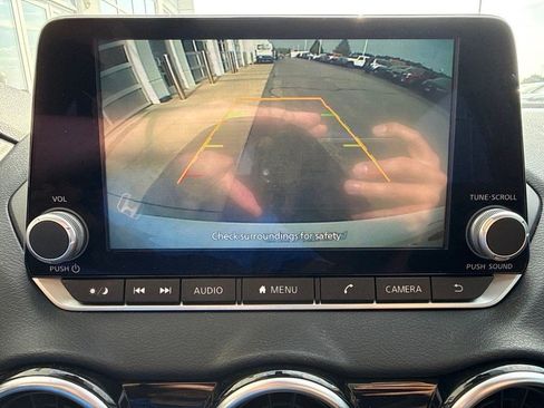 Used 2023 Nissan Sentra SR w/ Midnight Edition Package FWD image 16