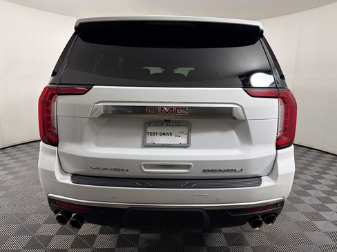 Used 2024 GMC Yukon XL Denali RWD image 5
