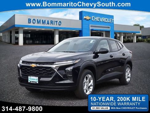 New 2026 Chevrolet Trax LS w/ LS Convenience Package FWD image 1