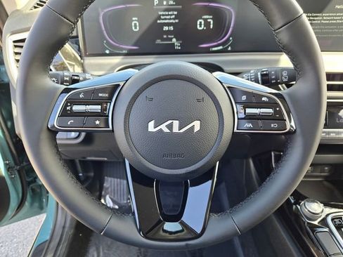 New 2026 Kia Seltos S FWD image 16
