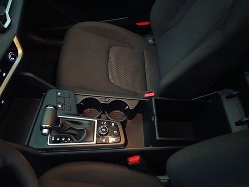 Used 2024 Kia Sportage LX image 17