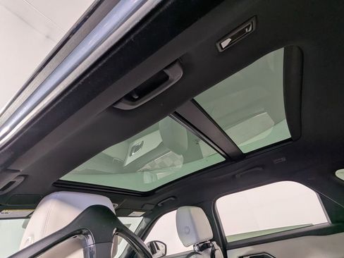 Used 2023 Land Rover Range Rover Velar S image 13