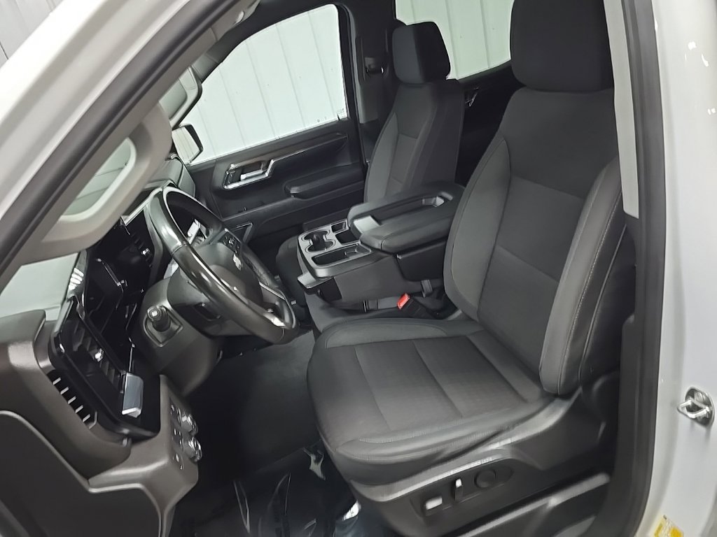 Used 2024 Chevrolet Silverado 1500 LT AWD/4WD image 29