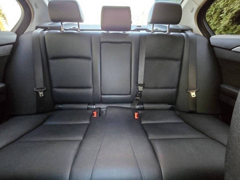 Used 2014 BMW 528i Sedan RWD image 14