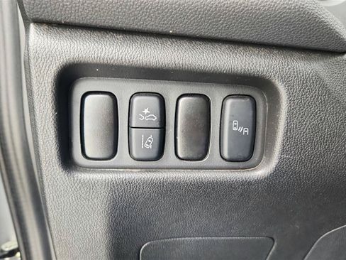 Used 2025 Mitsubishi Outlander Sport AWD image 39