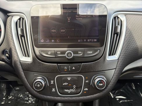 Used 2020 Chevrolet Malibu LS FWD image 17