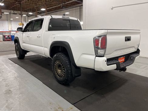 Used 2023 Toyota Tacoma TRD Off-Road w/ Technology Package image 6