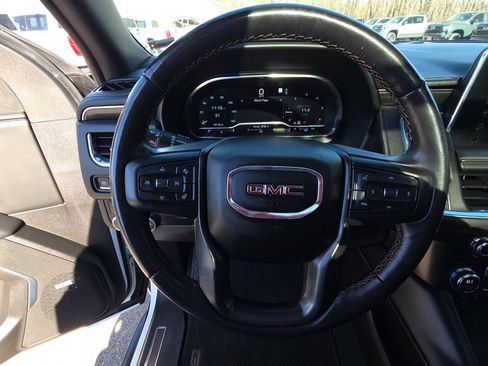 Used 2023 GMC Yukon XL AT4 image 17