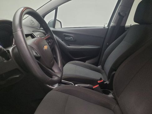 Used 2019 Chevrolet Trax LS w/ Tint and Cruise Package FWD image 17