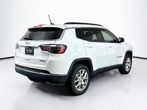 Used 2022 Jeep Compass Latitude AWD/4WD image 9