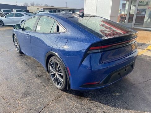 New 2026 Toyota Prius XLE FWD image 3