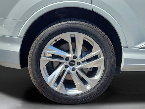 Used 2021 Audi Q7 2.0T Premium w/ Convenience Package AWD/4WD image 44