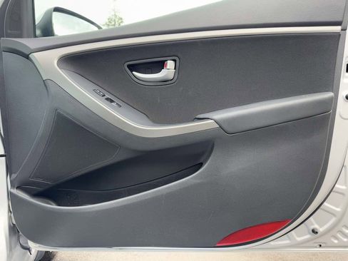 Used 2016 Hyundai Elantra GT w/ Option Group 02 image 26