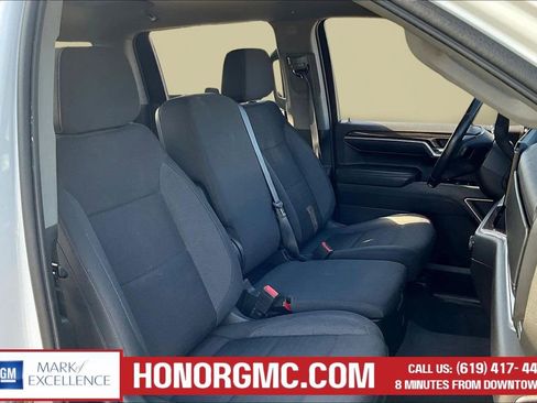 Used 2022 Chevrolet Silverado 1500 LT AWD/4WD image 29