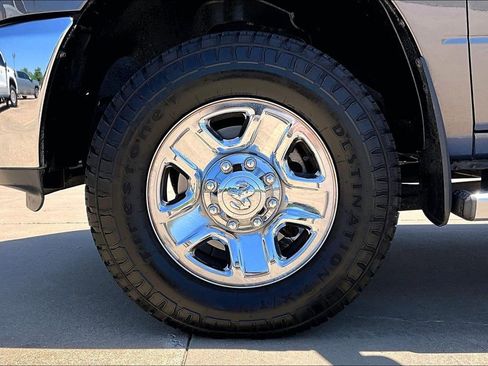 Used 2018 RAM 2500 Tradesman w/ Chrome Appearance Group AWD/4WD image 10