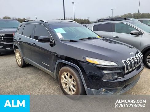 Used 2017 Jeep Cherokee Latitude w/ Safety/Convenience Group image 21