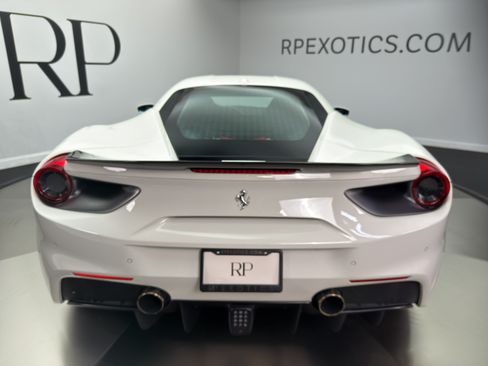 Used 2019 Ferrari 488 GTB RWD image 26