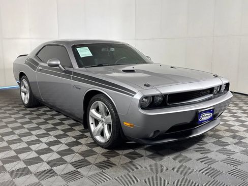 Used 2014 Dodge Challenger R/T w/ Sound Group II RWD image 5