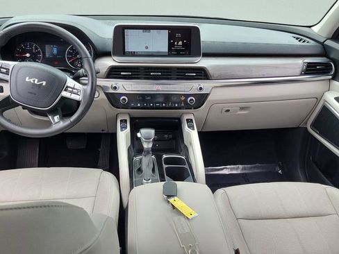 Used 2022 Kia Telluride EX w/ EX Premium Package FWD image 11