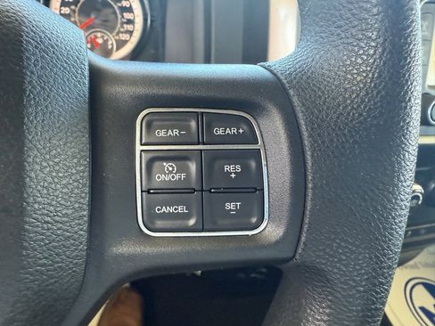 Used 2018 RAM 1500 Classic SLT image 24