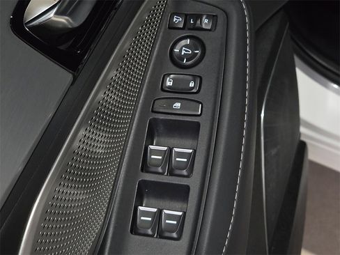 Used 2024 Acura MDX FWD w/ Technology Package image 16