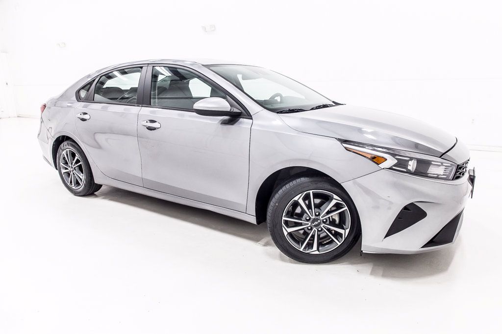 Used 2024 Kia Forte LXS FWD image 8