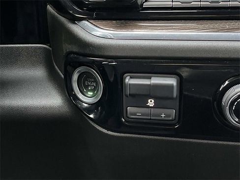 Used 2024 Chevrolet Silverado 3500 LT image 18