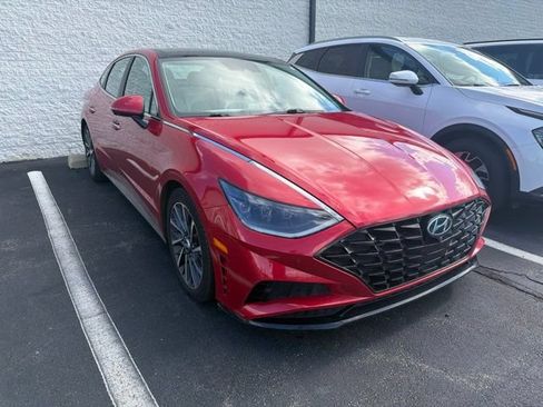 Used 2020 Hyundai Sonata Limited w/ Cargo Package FWD image 3