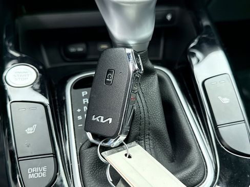 Used 2023 Kia Soul EX FWD image 25