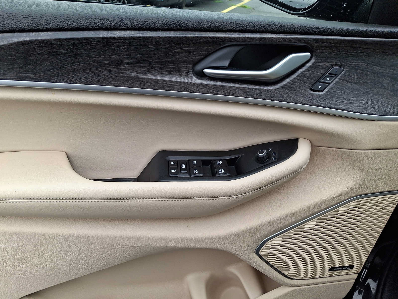 Used 2021 Jeep Grand Cherokee L Limited AWD/4WD image 15