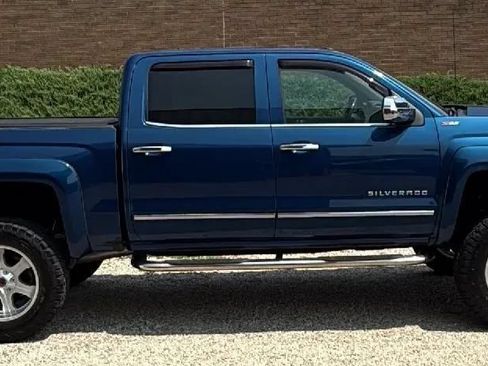 Used 2017 Chevrolet Silverado 1500 LTZ Z71 AWD/4WD image 5
