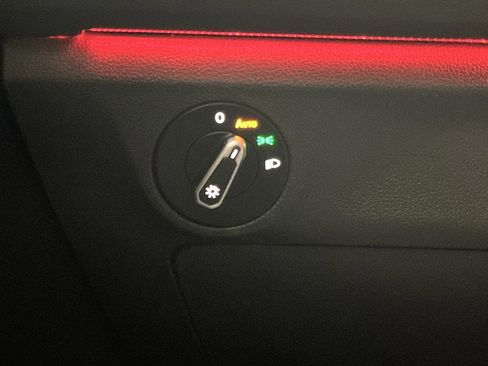 Used 2022 Volkswagen Jetta SEL image 25