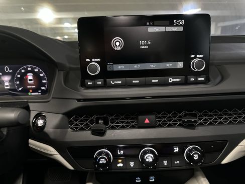 Used 2024 Honda Accord LX image 44