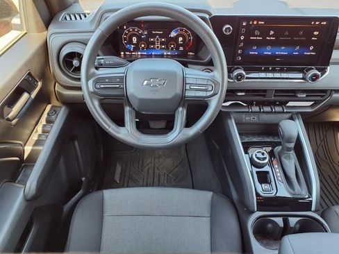 Used 2024 Chevrolet Colorado Trail Boss AWD/4WD image 5