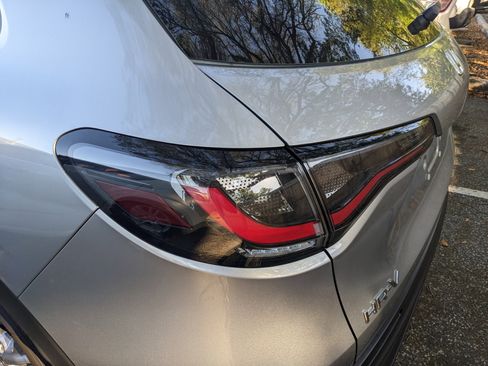 Used 2025 Honda HR-V LX image 11