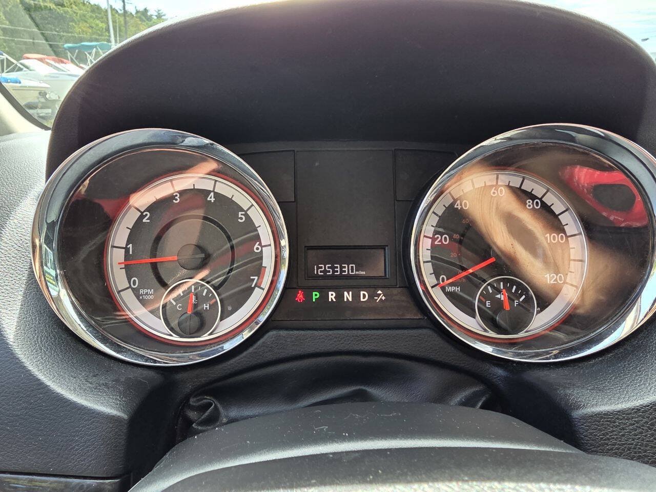 Used 2015 Dodge Grand Caravan SXT FWD image 22