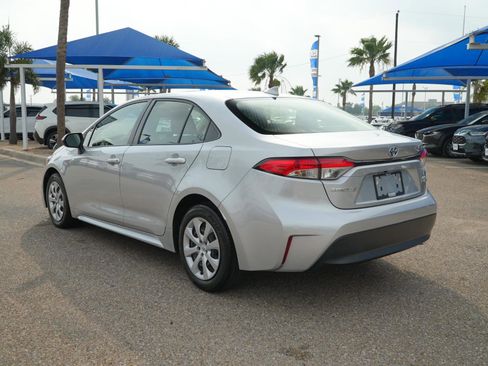 Used 2023 Toyota Corolla LE FWD image 7