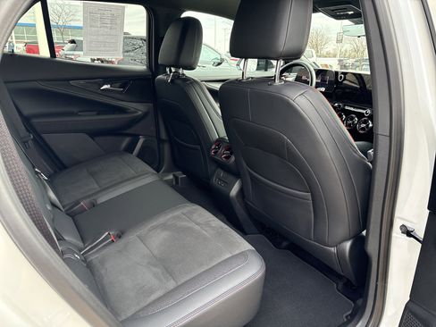 Used 2024 Chevrolet Blazer EV RS image 16