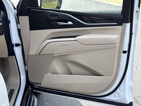 Used 2023 Cadillac Escalade Premium Luxury w/ Performance Package AWD/4WD image 27