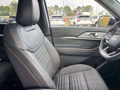 New 2026 Ford Explorer ST-Line image 12